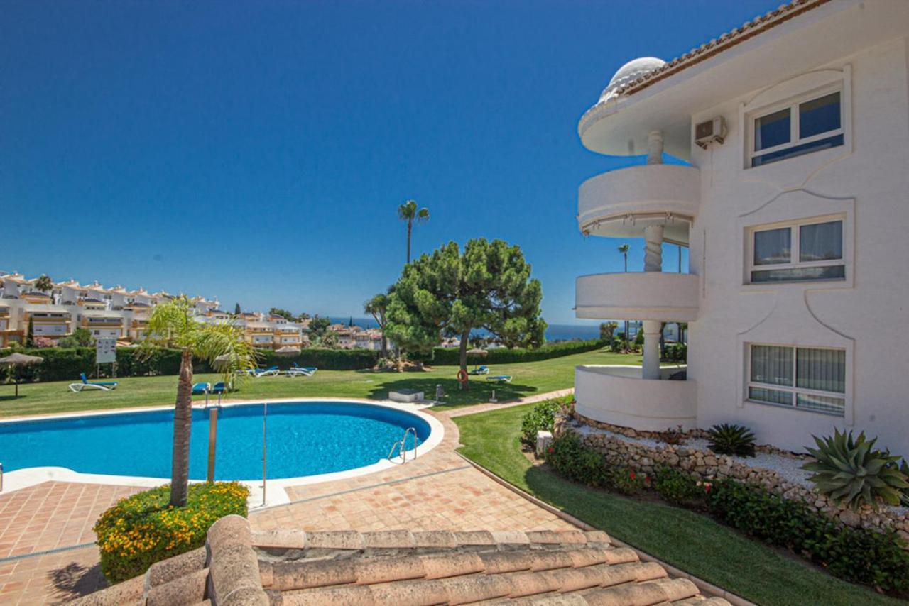 Wonderful 2 Bed Apartment With Stunning Sea Views Sitio de Calahonda エクステリア 写真
