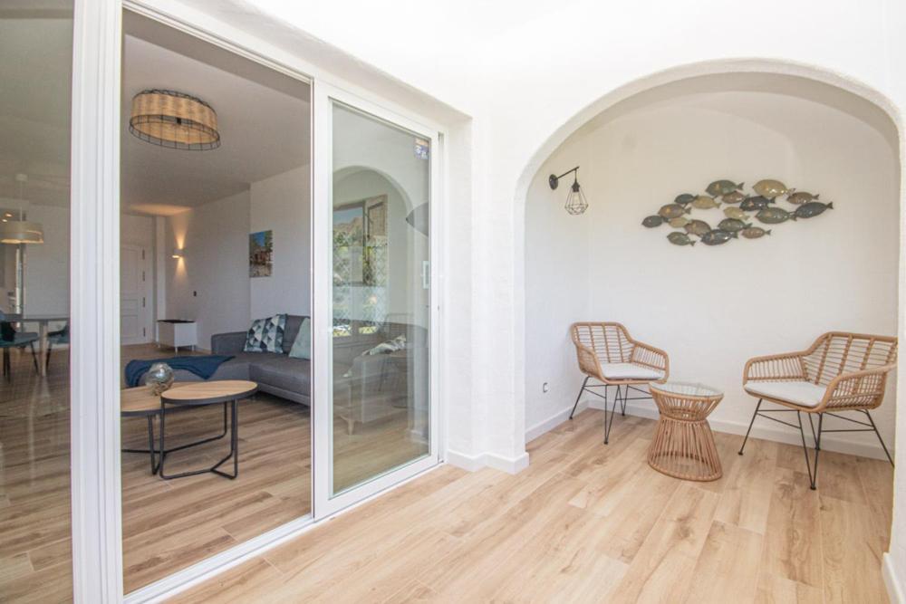 Wonderful 2 Bed Apartment With Stunning Sea Views Sitio de Calahonda エクステリア 写真