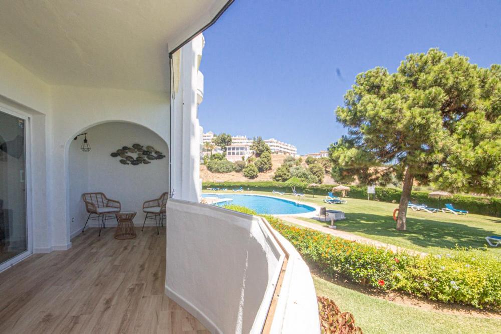 Wonderful 2 Bed Apartment With Stunning Sea Views Sitio de Calahonda エクステリア 写真