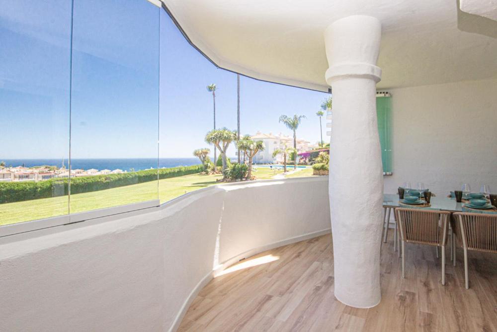 Wonderful 2 Bed Apartment With Stunning Sea Views Sitio de Calahonda エクステリア 写真